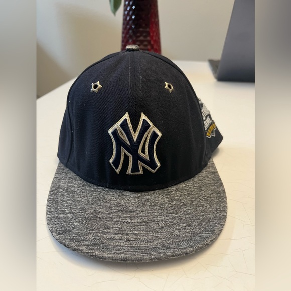 Men’s cap bundle. - Picture 2 of 6